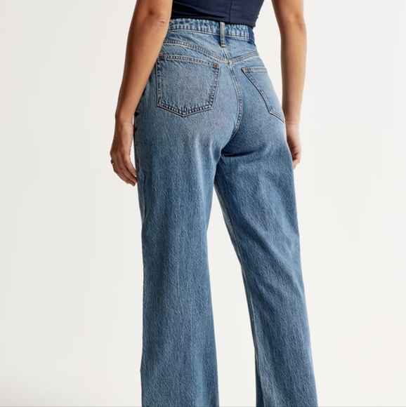 Ab & Fitch The Loose High Rise Curve Love - Picture 2 of 11